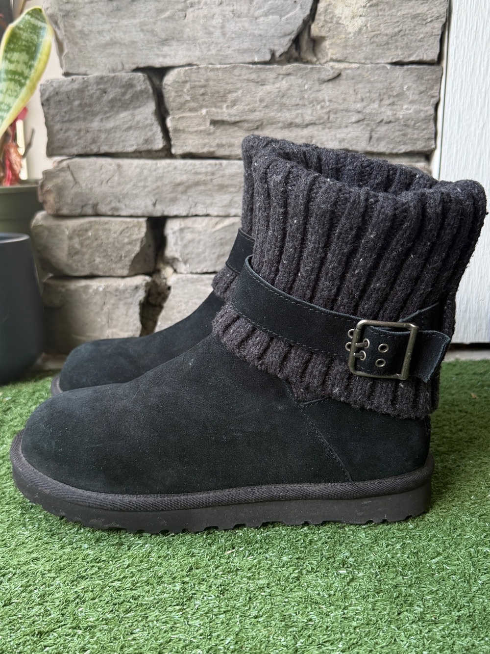 UGG Cambridge Suede Leathwr Knit Cuff Buckled Womens Winter Boots